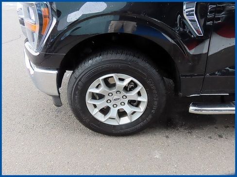 Used 2023 Ford F150 XLT image 4