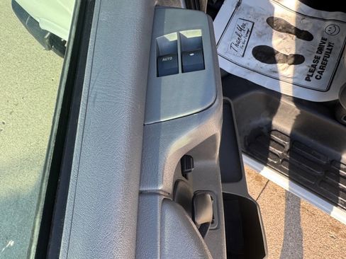 Used 2014 Chevrolet Express 3500 3500 2dr 139 in. WB Cutaway w image 15