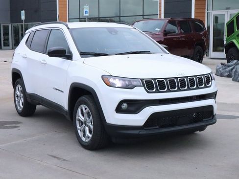 New 2026 Jeep Compass Latitude image 1