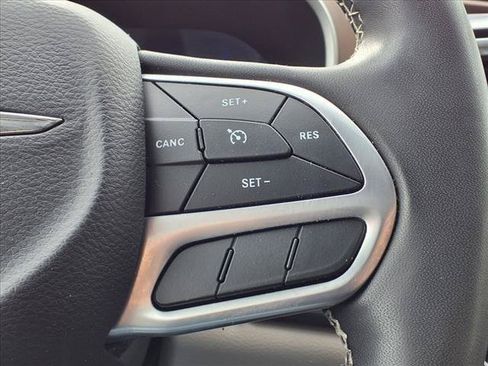 Used 2022 Chrysler Voyager LX FWD image 32