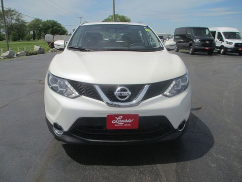 Used 2017 Nissan Rogue Sport SV w/ SV All-Weather Package image 11