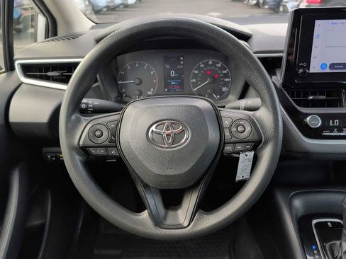 Used 2023 Toyota Corolla LE image 12