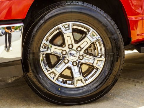 Used 2023 Ford F150 4x4 SuperCrew image 3