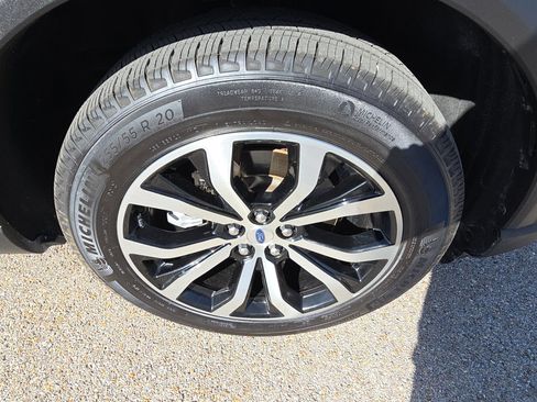 Used 2025 Ford Explorer ST-Line image 10