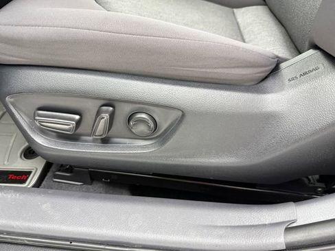 Used 2024 Toyota Camry LE image 27