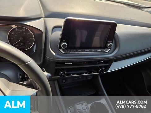 Used 2025 Nissan Rogue SV FWD image 22