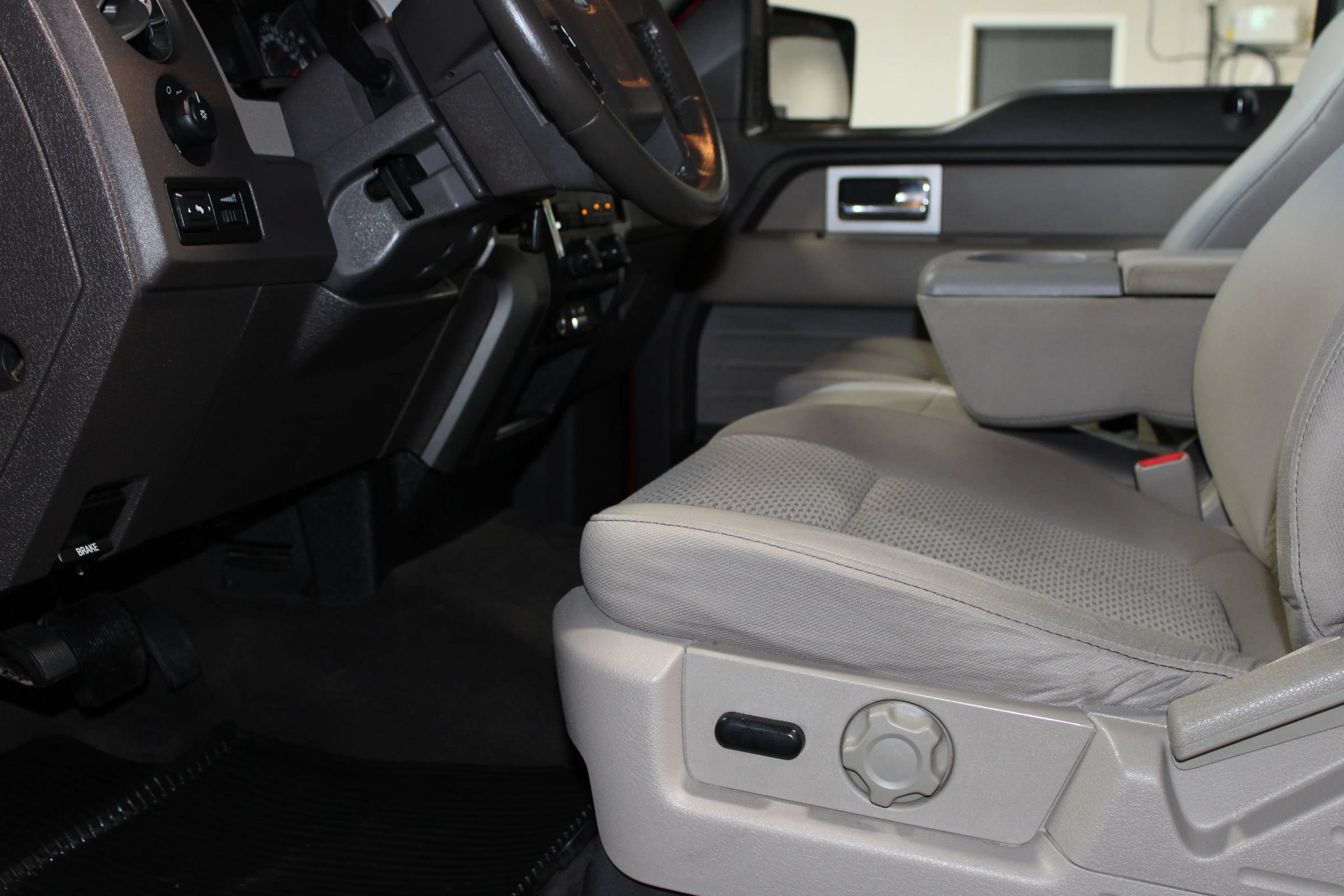 Used 2010 Ford F150 XLT RWD image 22