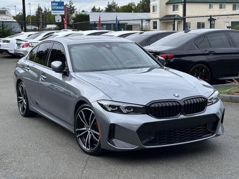 Used 2023 BMW 330i Sedan w/ M Sport Package RWD image 21