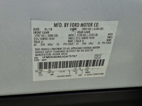 Used 2018 Ford Explorer XLT w/ Equipment Group 202A AWD/4WD image 29