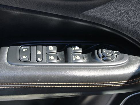 Used 2018 Jeep Compass Limited w/ Safe & Security Group AWD/4WD image 30