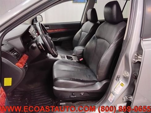 Used 2011 Subaru Outback 2.5i Limited w/ PWR Moonroof Pkg image 10