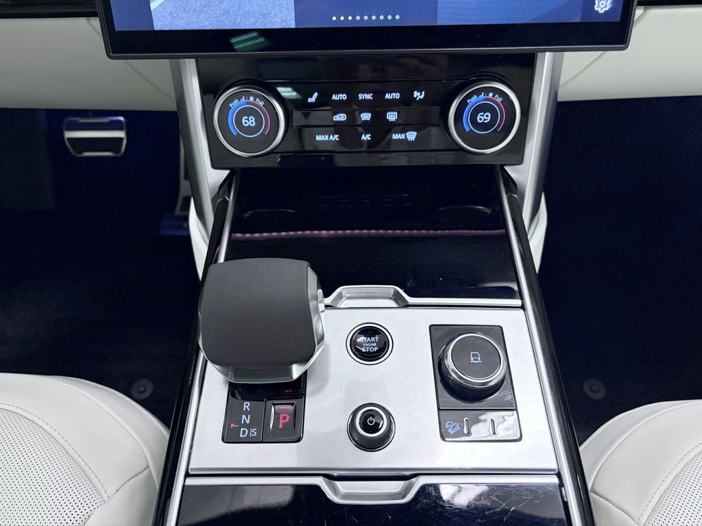Used 2023 Land Rover Range Rover SE AWD/4WD image 21