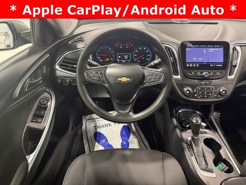 Used 2020 Chevrolet Malibu LT FWD image 2