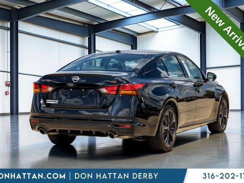 Used 2023 Nissan Altima 2.5 SR FWD image 20