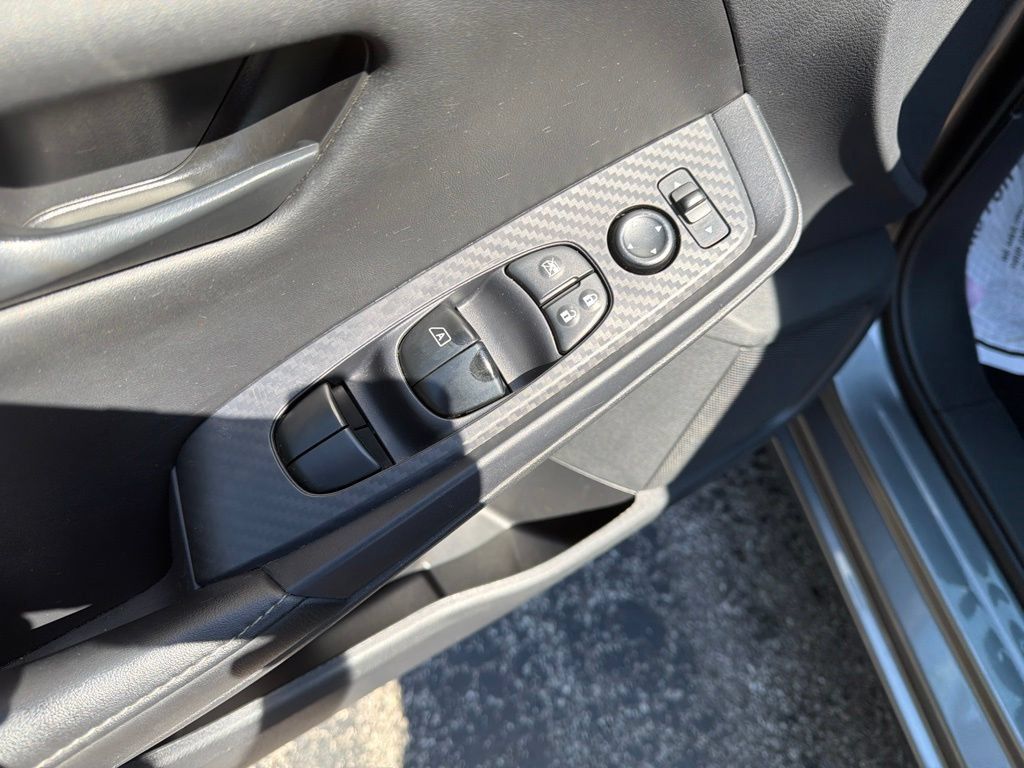 Used 2024 Nissan Sentra S FWD image 11