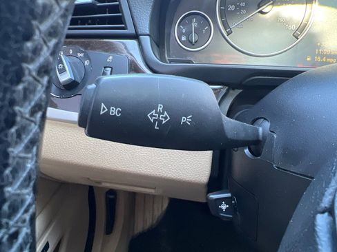 Used 2011 BMW 528i Sedan image 21