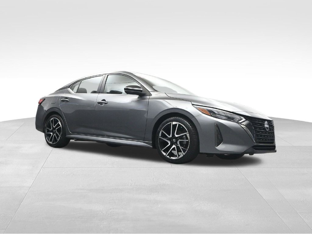 Used 2024 Nissan Sentra SR w/ SR Premium Package FWD image 29