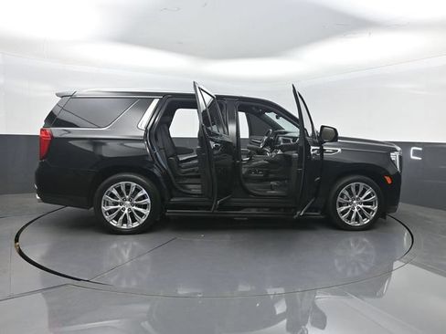 Used 2021 GMC Yukon Denali w/ Denali Ultimate Package AWD/4WD image 37