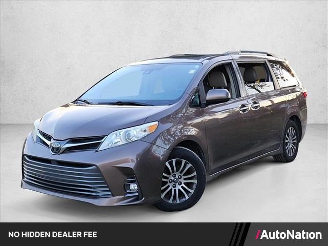 Used 2019 Toyota Sienna XLE FWD image 1