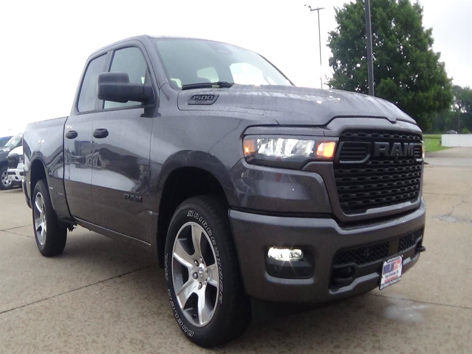 Used 2025 RAM 1500 Tradesman AWD/4WD image 4