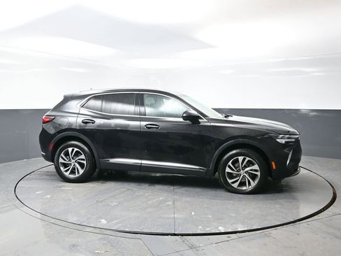 Used 2023 Buick Envision Essence image 3