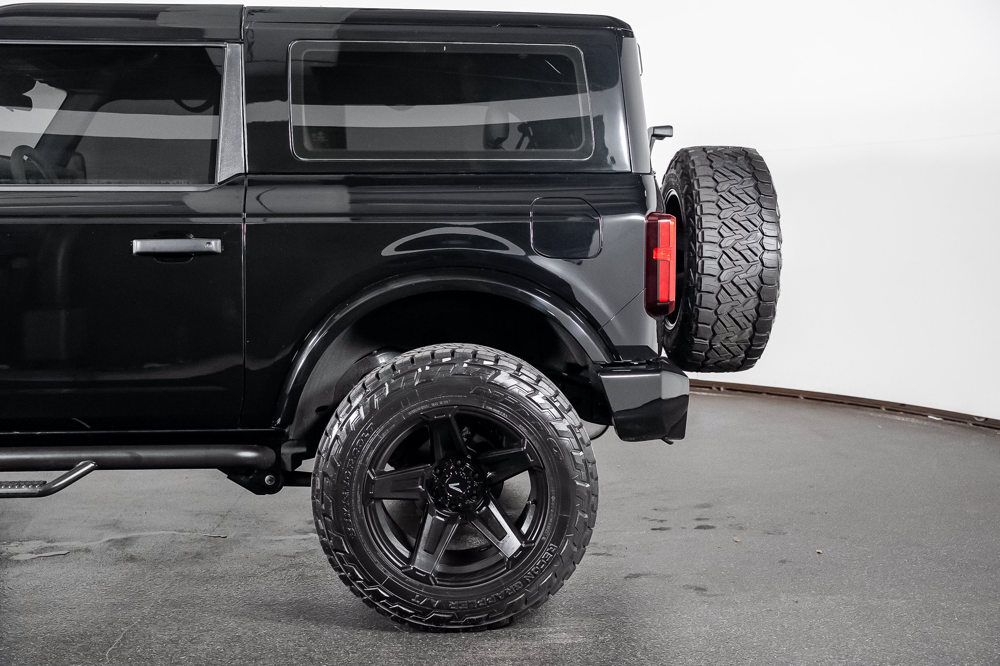 Used 2025 Ford Bronco 2-Door AWD/4WD image 17