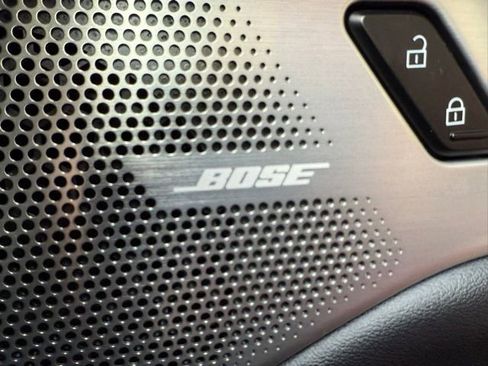 Used 2025 MAZDA MAZDA3 Hatchback w/Premium Plus Pkg image 36