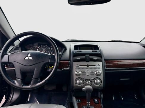 Used 2009 Mitsubishi Galant ES image 11