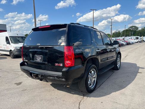 Used 2007 GMC Yukon SLT w/ SLT Preferred Equipment Group AWD/4WD image 3