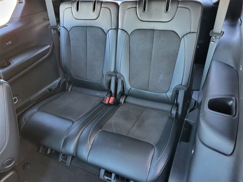 Used 2023 Jeep Grand Cherokee L Laredo image 29