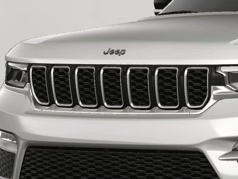 New 2025 Jeep Grand Cherokee Limited image 14