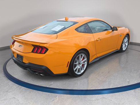 Used 2026 Ford Mustang GT Premium RWD image 5