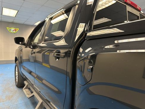 Used 2022 Nissan Frontier SV image 18