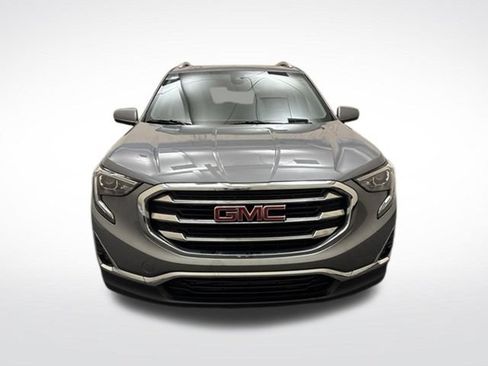 Used 2021 GMC Terrain SLT w/ Infotainment Package II AWD/4WD image 2