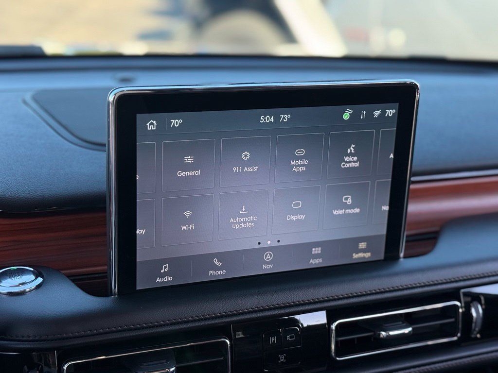 Used 2024 Lincoln Aviator Reserve w/ Elements Package Plus AWD/4WD image 24