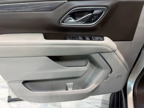 Used 2021 GMC Yukon SLT w/ SLT Luxury Plus Package AWD/4WD image 12