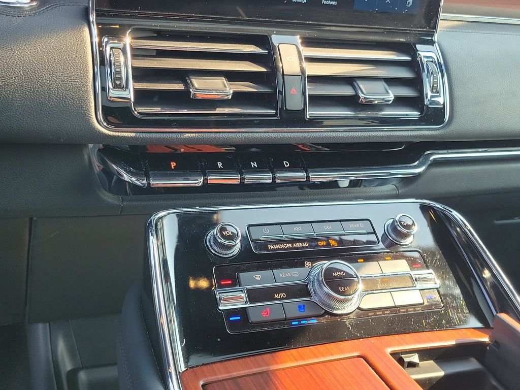 Certified 2022 Lincoln Navigator L Reserve AWD/4WD image 28