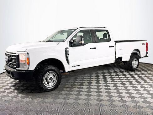 Used 2023 Ford F250 XL image 4
