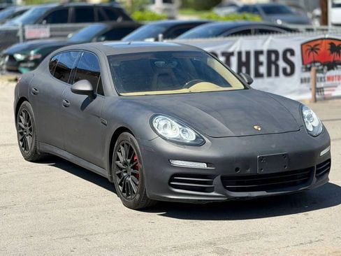 Used 2014 Porsche Panamera image 3