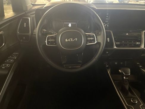Used 2022 Kia Sorento S image 14