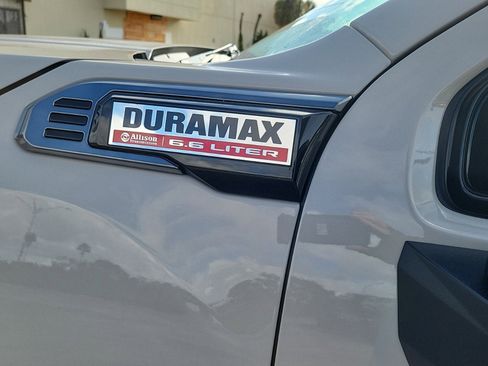 New 2026 GMC Sierra 2500 AT4 w/ AT4 Premium Plus Package image 9