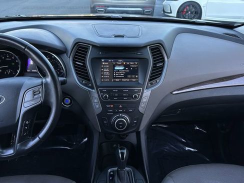 Used 2017 Hyundai Santa Fe Sport image 13