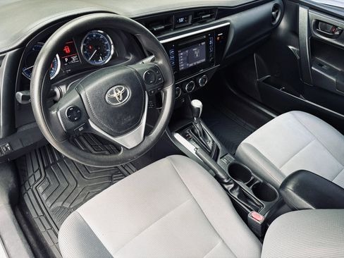 Used 2017 Toyota Corolla L FWD image 5