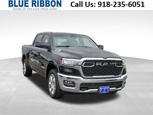 Used 2025 RAM 1500 Big Horn AWD/4WD image 1