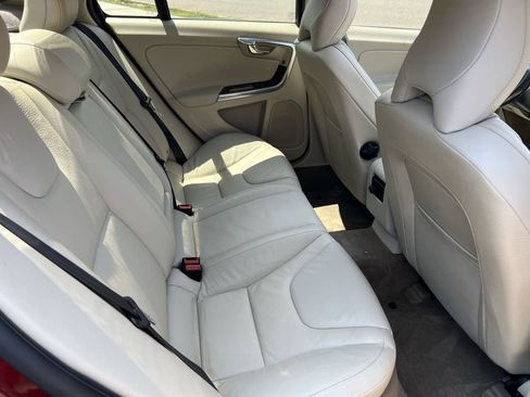 Used 2014 Volvo S60 T5 image 16