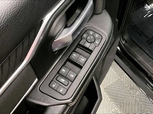 Used 2025 RAM 3500 Big Horn AWD/4WD image 31