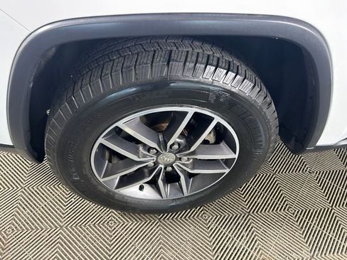 Used 2018 Jeep Grand Cherokee Limited AWD/4WD image 10