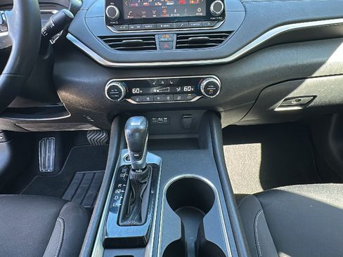 Certified 2019 Nissan Altima 2.5 SV AWD/4WD image 22