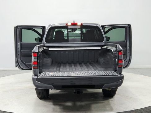 Used 2025 Nissan Frontier SV w/ SV Convenience Package image 14