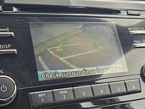 Used 2015 Nissan Rogue SL image 32